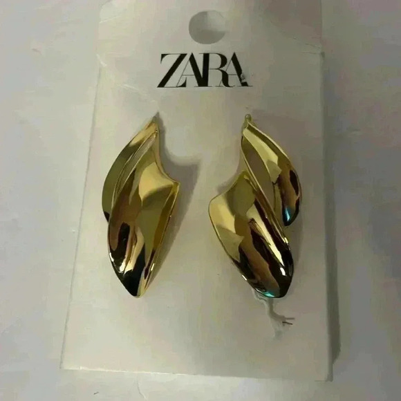Zara Jewelry - 🔥🔥Zara twisted earrings